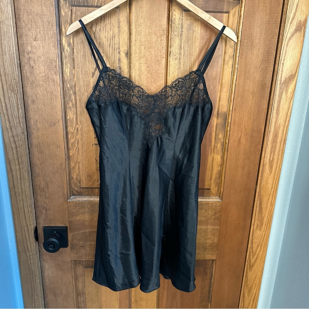 Vintage Victorias Secret M‎ Black Satin Lace Nightgown Dress Babydoll Sexy 🖤